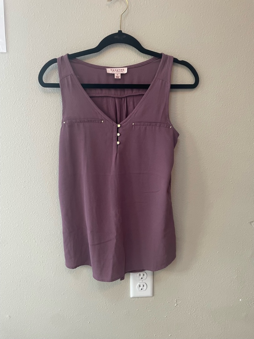 Tempted Mauve V-Neck Sleeveless Blouse